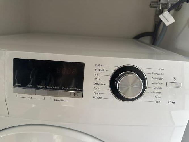 Second-hand Haier 7.5kg Front Load Washing Machine - Photo 4)
