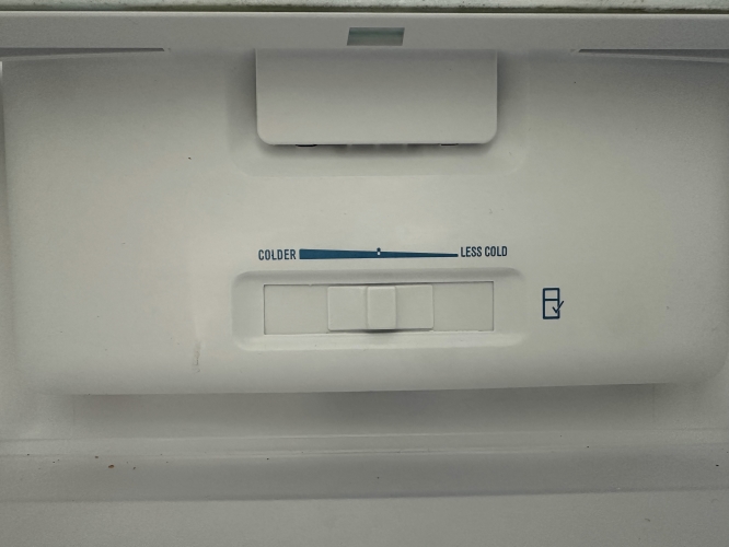 Second-hand Westinghouse 230L Top Mount Fridge - Photo 4)