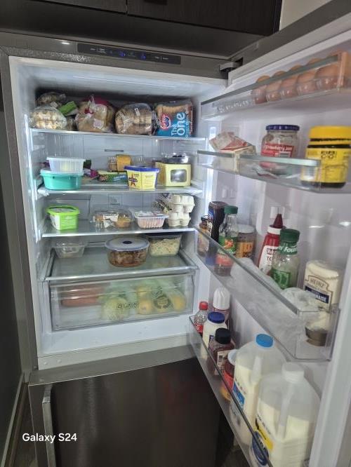 Second-hand Samsung 450L Bottom Mount Fridge - Photo 4)