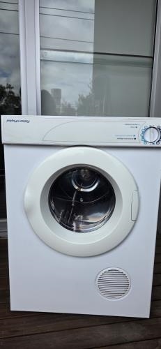 Second-hand Fisher & Paykel 4.5kg Dryer - Photo 4)