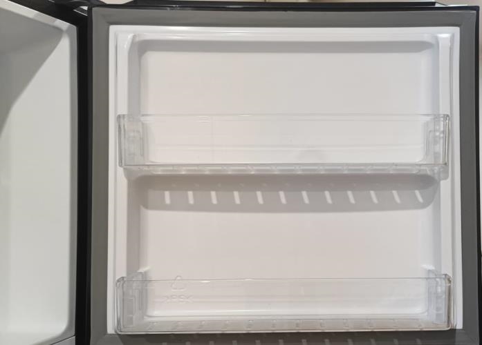 Second-hand Hisense 326L Top Mount Fridge - Photo 4)