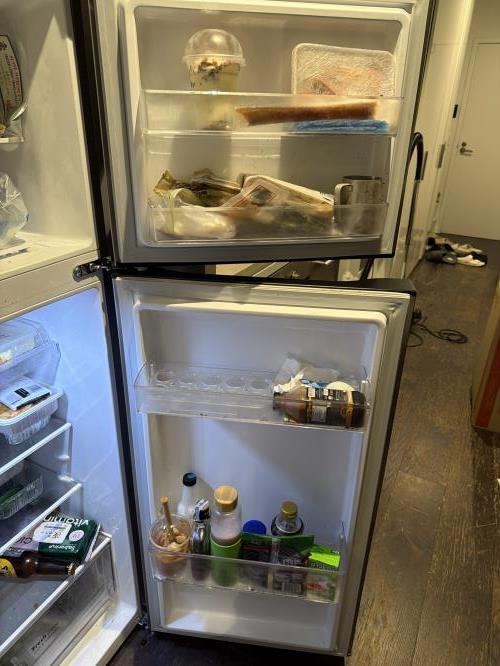 Second-hand LG 243L Top Mount Fridge - Photo 4)