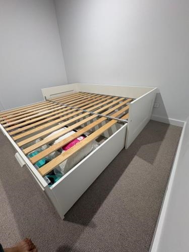 Second-hand Ikea Bed with Trundle bed and underbed drawers - Photo 4)