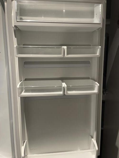 Second-hand Westinghouse 370L Bottom Mount Fridge - Photo 4)