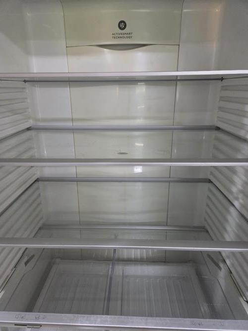 Second-hand Fisher & Paykel 442L Bottom Mount Fridge - Photo 4)