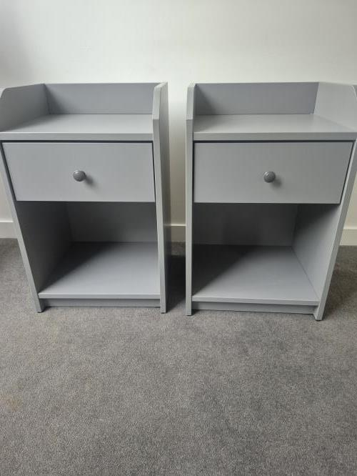 Second-hand Pair of Bedside Tables - Photo 4)