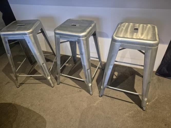 Second-hand Set of 3 Metal Bar Stools - Photo 4)
