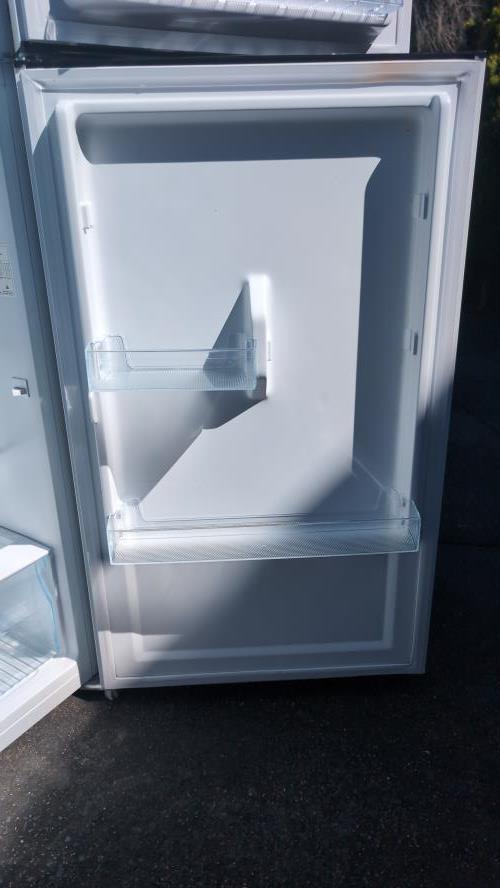 Second-hand Chiq 202L Top Mount Fridge - Photo 4)