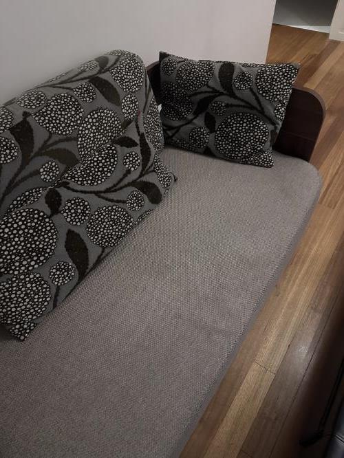 Second-hand Two Seater Sofa - Photo 4)