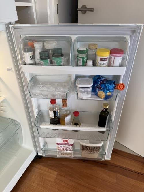 Second-hand Westinghouse 280L Top Mount Fridge - Photo 4)