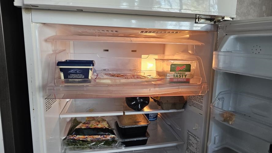 Second-hand Mitsubishi 260L Top Mount Fridge - Photo 4)