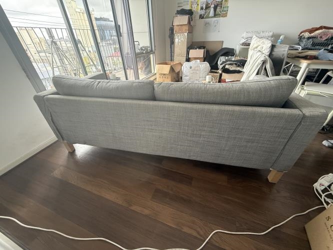 Second-hand Three Seater Sofa - Photo 4)