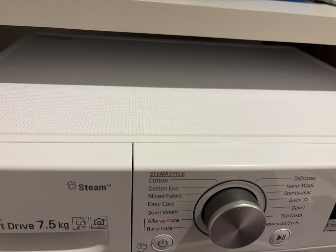 Second-hand LG 7.5kg Front Load Washing Machine - Photo 4)
