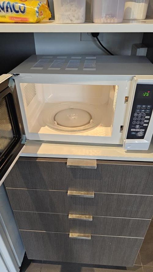 Second-hand Anko Microwave - Photo 4)