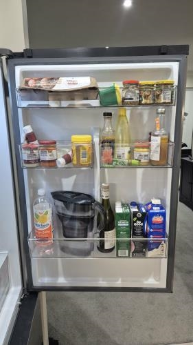 Second-hand Kogan 416L Bottom Mount Fridge - Photo 4)