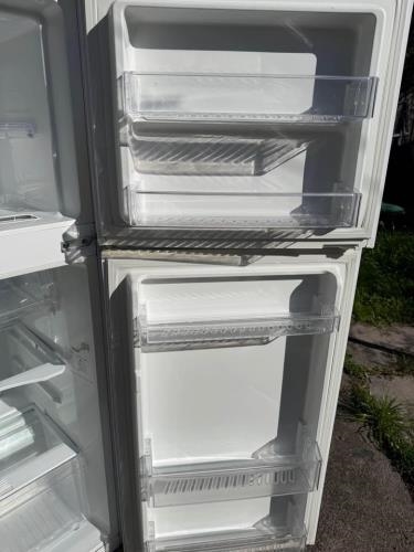 Second-hand Haier 222L Top Mount Fridge - Photo 4)