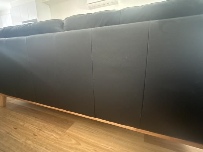 Second-hand Stunning Sofa - Photo 4)
