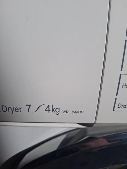 Second-hand LG 7kg / 4kg Washer-Dryer Combo - Photo 5)