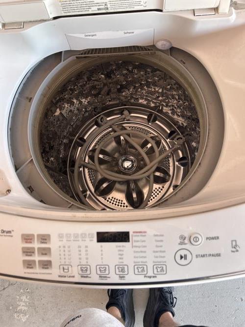 Second-hand LG 9.5kg Top Load Washing Machine - Photo 5)