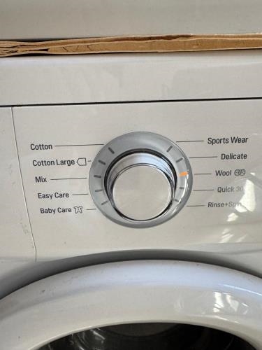 Second-hand LG 7kg Front Load Washing Machine - Photo 5)