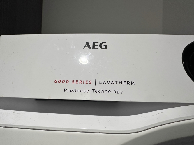 Second-hand AEG 8kg Front Load Washing Machine - Photo 5)