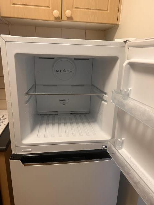 Second-hand Chiq 202L Top Mount Fridge - Photo 5)