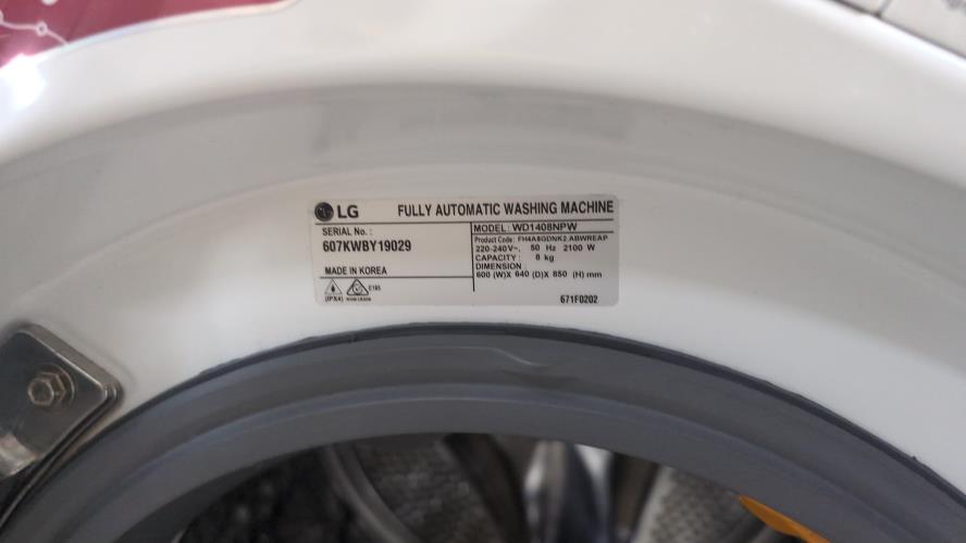 Second-hand LG 8kg Front Load Washing Machine - Photo 5)