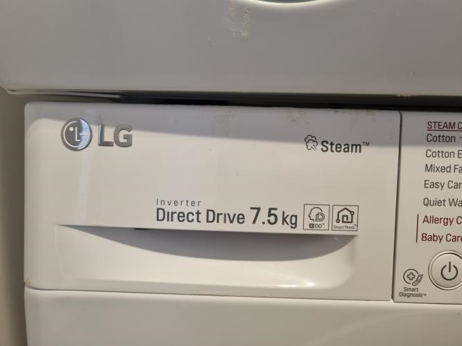 Second-hand LG 7.5kg Front Load Washing Machine - Photo 5)