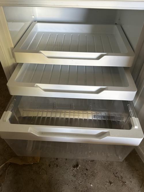 Second-hand Fisher & Paykel 403L Bottom Mount Fridge - Photo 5)