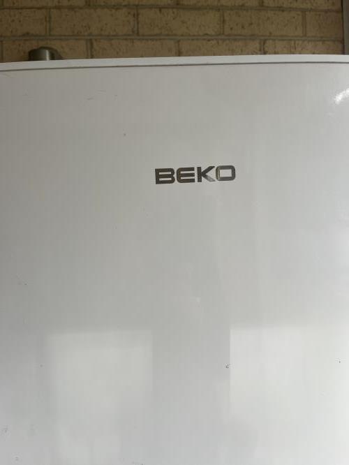 Second-hand Beko 323L Top Mount Fridge - Photo 5)