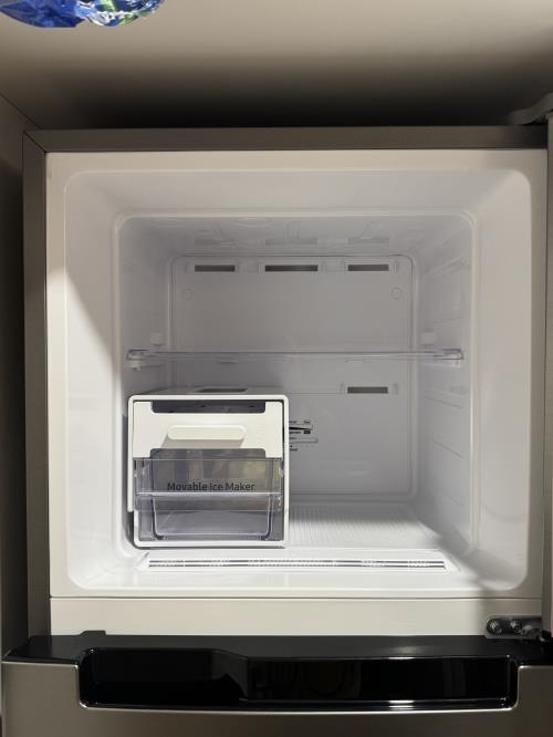 Second-hand Samsung 270L Top Mount Fridge - Photo 5)