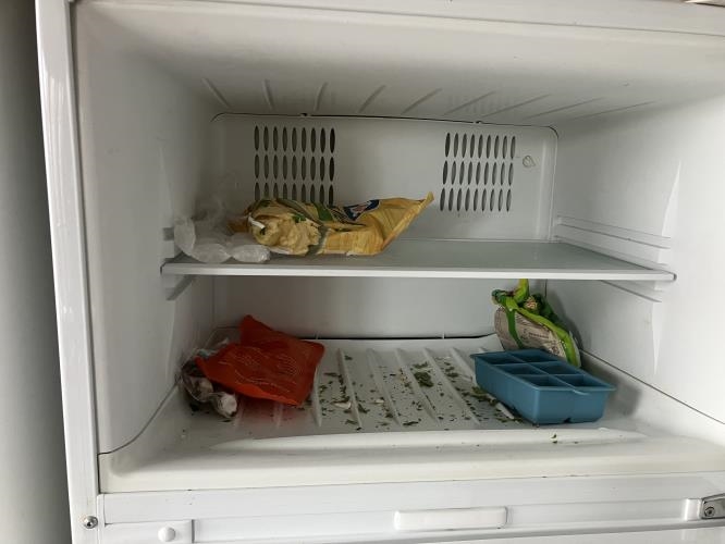 Second-hand Fisher & Paykel 380L Top Mount Fridge - Photo 5)
