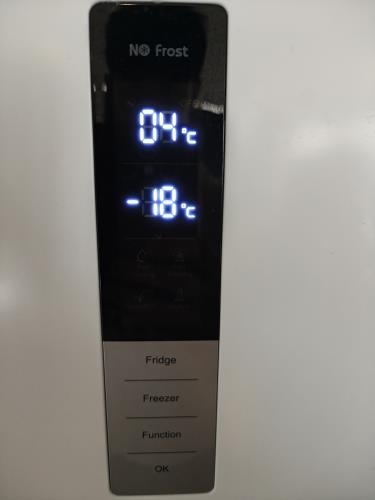 Second-hand Chiq 432L Bottom Mount Fridge - Photo 5)