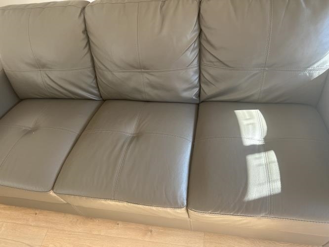 Second-hand Three Seater Sofa - Photo 5)