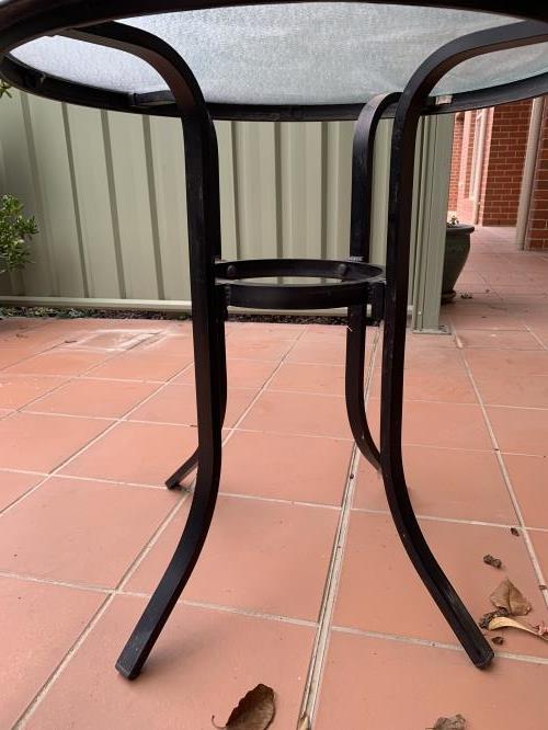 Second-hand Outdoor Table with 4 Chairs - Photo 5)