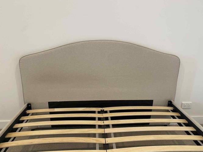 Second-hand IKEA Queen Size Bed Frame - Photo 5)