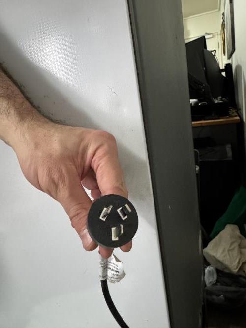 Second-hand Hisense 230L Top Mount Fridge - Photo 5)
