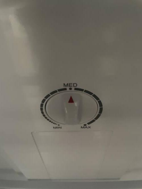 Second-hand Chiq 216L Top Mount Fridge - Photo 5)