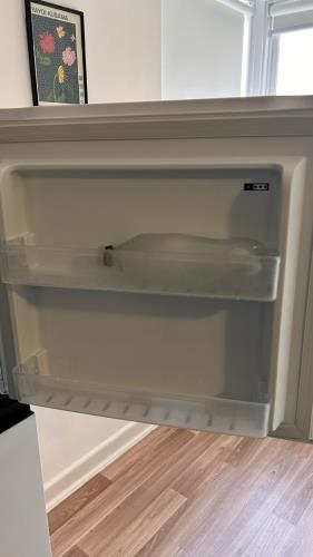 Second-hand Hisense 205L Top Mount Fridge - Photo 5)