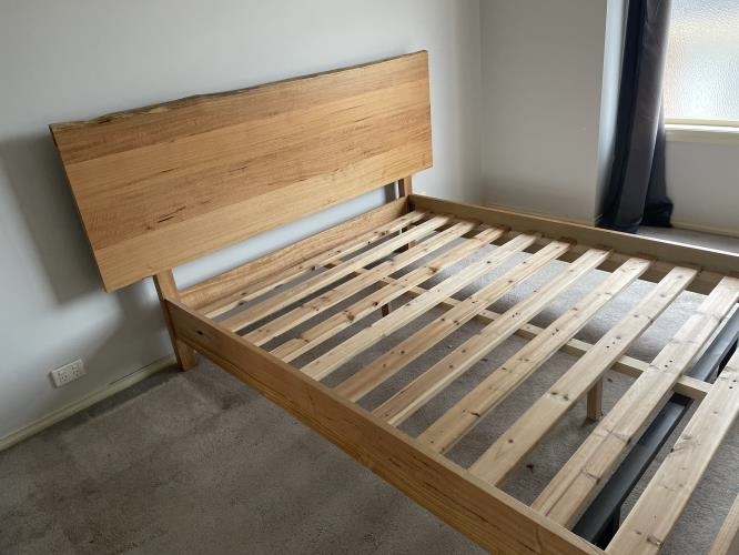 Second-hand Queen Size Bed Frame - Photo 5)