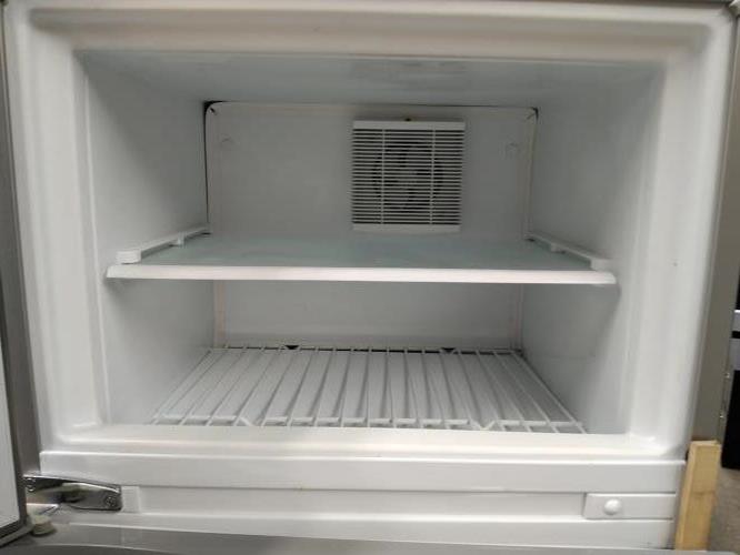 Second-hand Fisher & Paykel 248L Top Mount Fridge - Photo 5)