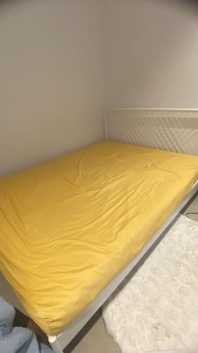 Second-hand Queen Size Bed Frame - Photo 5)