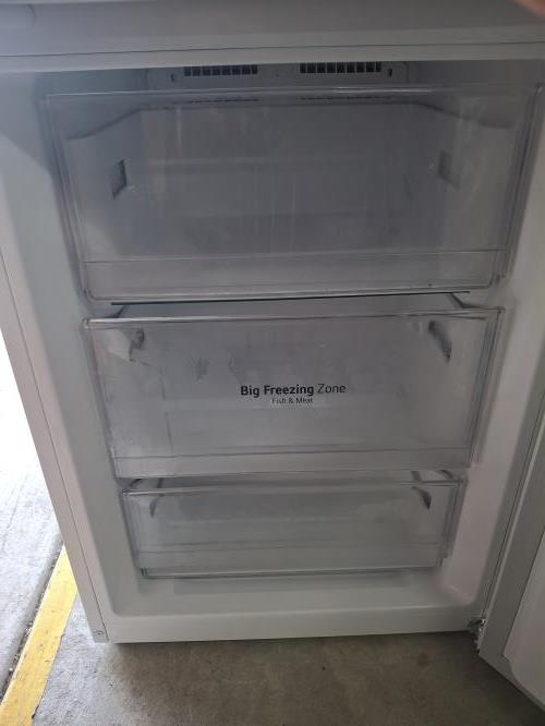 Second-hand LG 306L Bottom Mount Fridge - Photo 5)