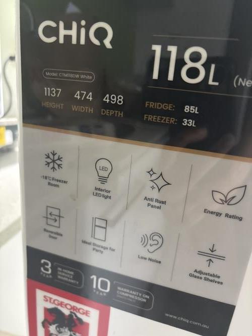 Second-hand Chiq 118L Top Mount Fridge - Photo 5)