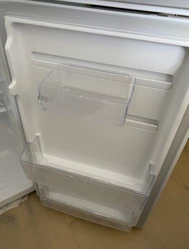 Second-hand Westinghouse 231L Top Mount Fridge - Photo 5)