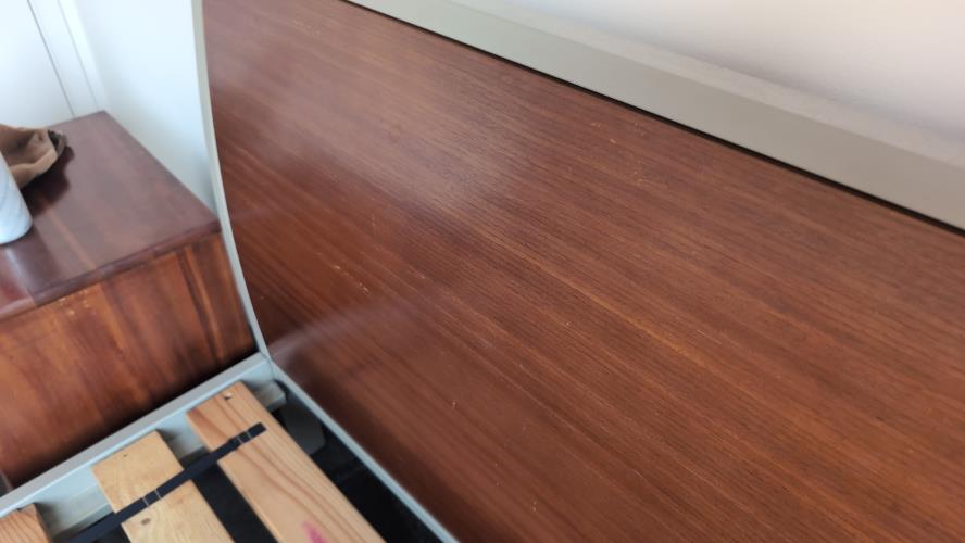 Second-hand Queen Size Bed Frame - Photo 5)