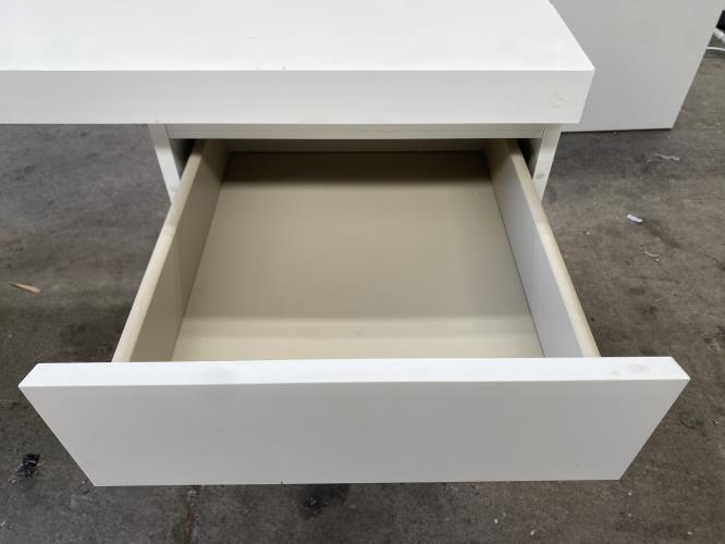 Second-hand IKEA Desk - Photo 5)