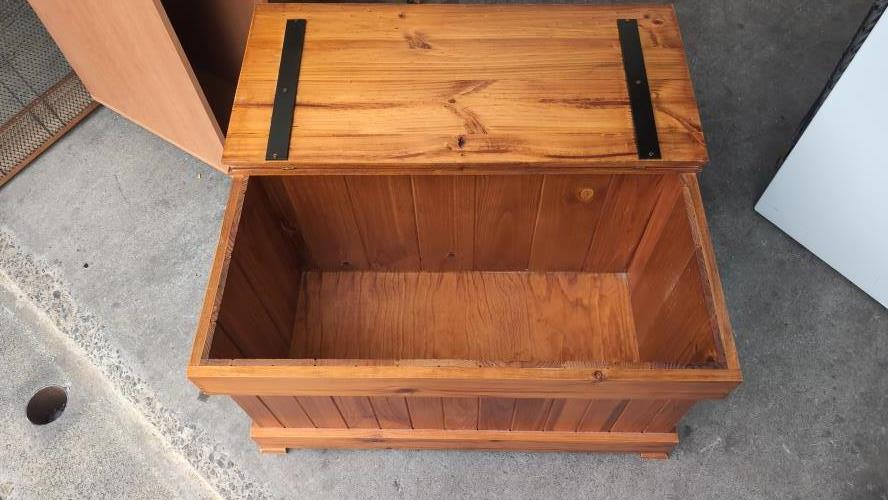 Second-hand Storage Chest - Photo 5)