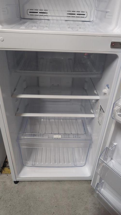 Second-hand Westinghouse 230L Top Mount Fridge - Photo 5)
