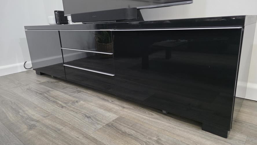 Second-hand Entertainment Unit - Photo 5)